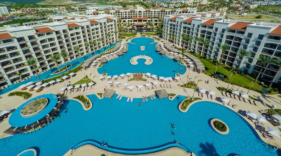 The Most Luxurious Resorts in Los Cabos: Where Paradise Meets Premium Comfort