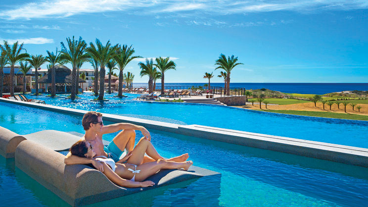 The Most Luxurious Resorts in Los Cabos: Where Paradise Meets Premium Comfort